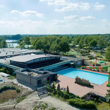 Отель Landal Domein De Schatberg