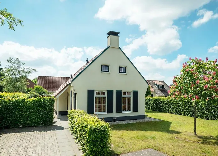 Landal Domein De Schatberg Hotel *